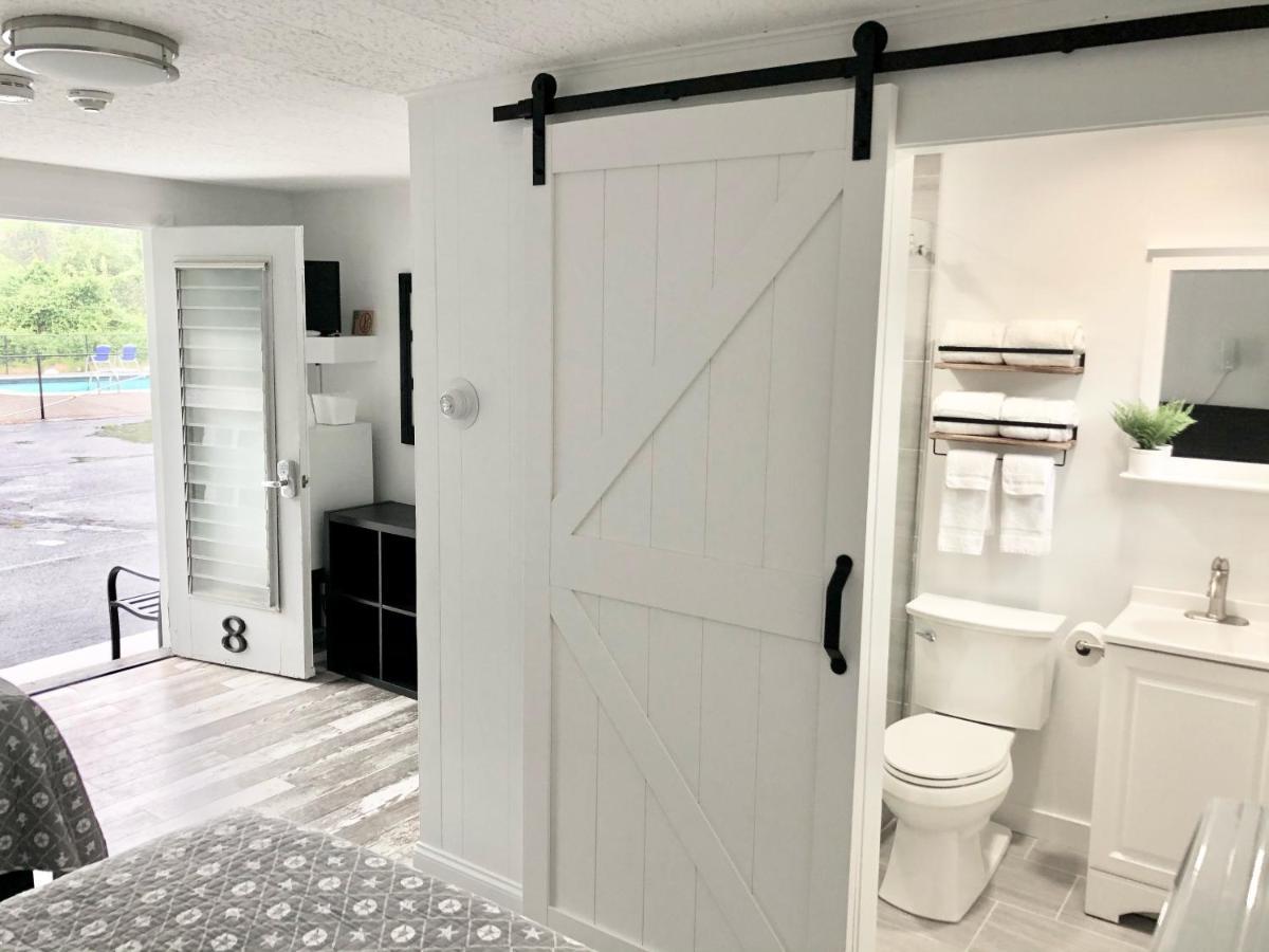 דניס Kingfisher Lodging מראה חיצוני תמונה