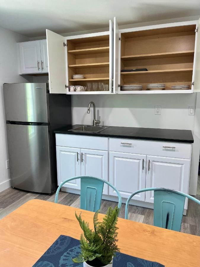 דניס Kingfisher Lodging מראה חיצוני תמונה